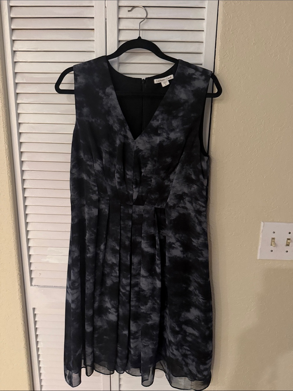 Cold water creek Black and Gray V-Neck Sleeveless Dress - Picture 3 of 5
